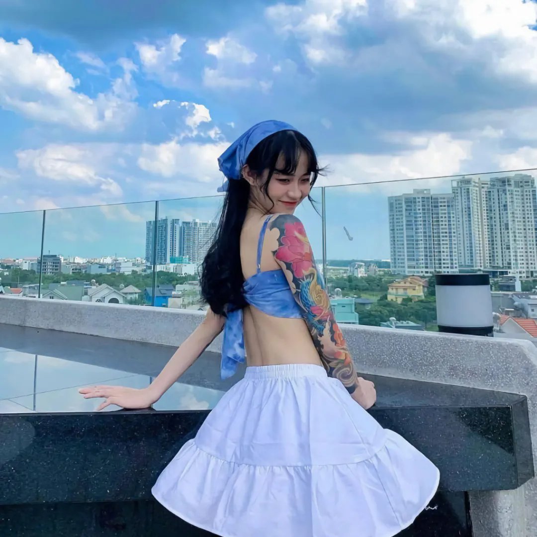 暴雨寒梅